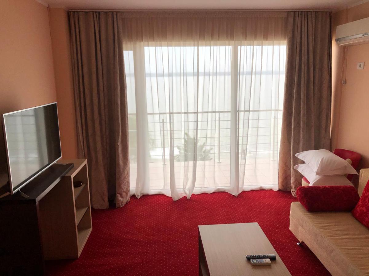 Hotel Romantic Mamaia Luaran gambar
