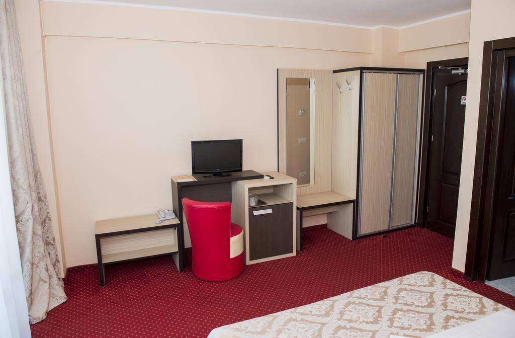 Hotel Romantic Mamaia Luaran gambar
