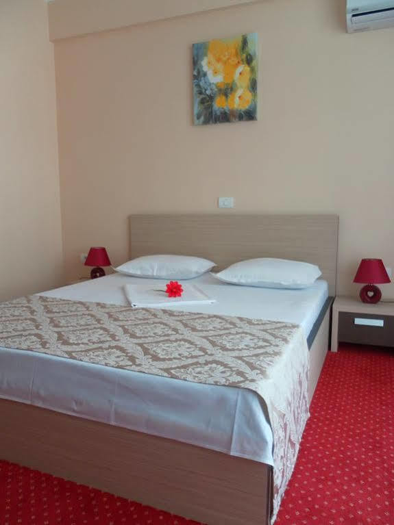 Hotel Romantic Mamaia Luaran gambar